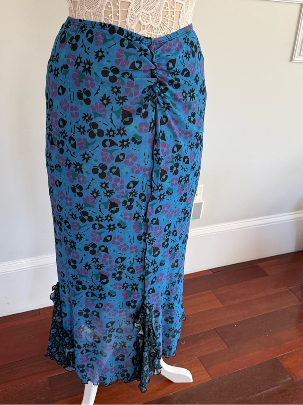 ANNA SUI Cornflower Multi Mesh Skirt NWT Small - Picture 2 of 5